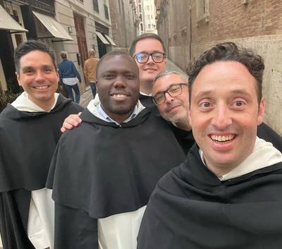 Frailes en la Ciudad